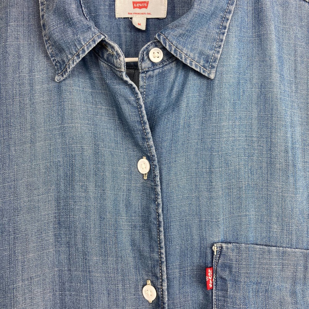 LEVIS Boyfriend Fit Button Down Denim Jean Shirt M - Picture 3 of 12